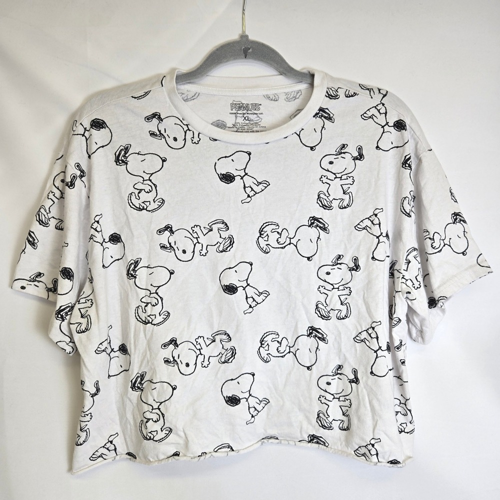 Peanuts Snoopy Graphic Tee Crop Top White Black AOP Casual Retro Nostalgic XL